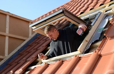 Pose de fenêtres de toit Velux à Roiglise